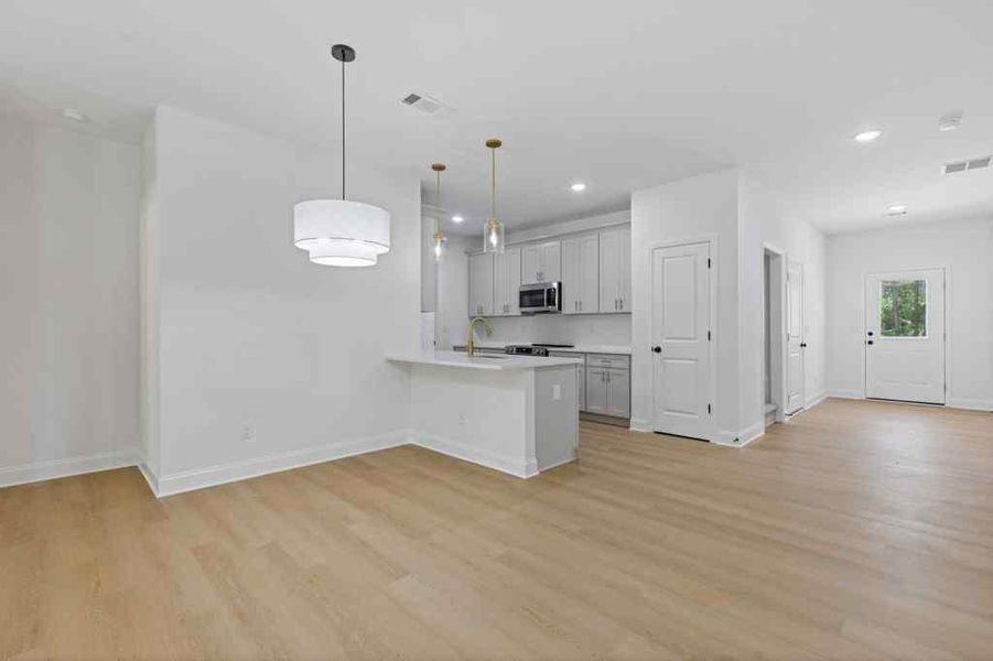 Image 28 of a home in .