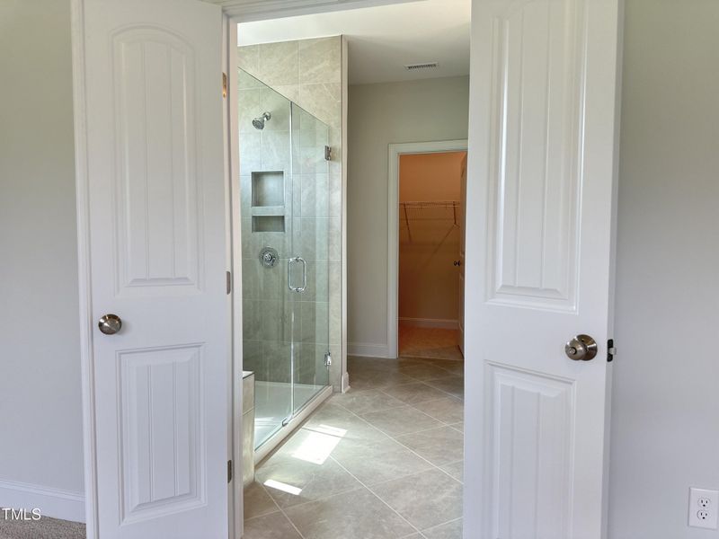 Double Door Bath Entrance