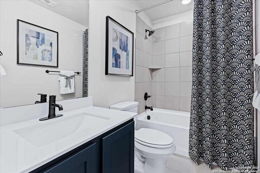 Furnished interior view inside a new home in Vista Ridge, Live Oak (Image 23). Furnished interior view inside a new home in Vista Ridge, Live Oak (Image 23).