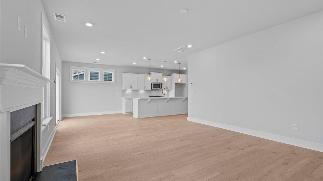 Furnished interior view inside a new home in Harrier Point, Woodruff (Image 15).