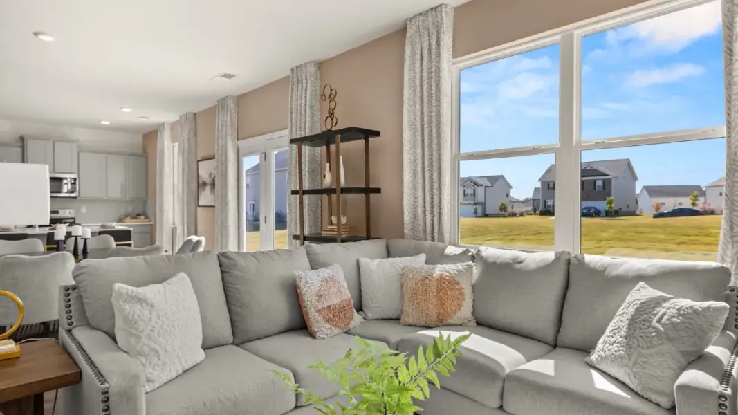 Representative furnished interior of a home built from the Galen by D.R. Horton in Branford Crossing, Stockbridge (Image 15).
