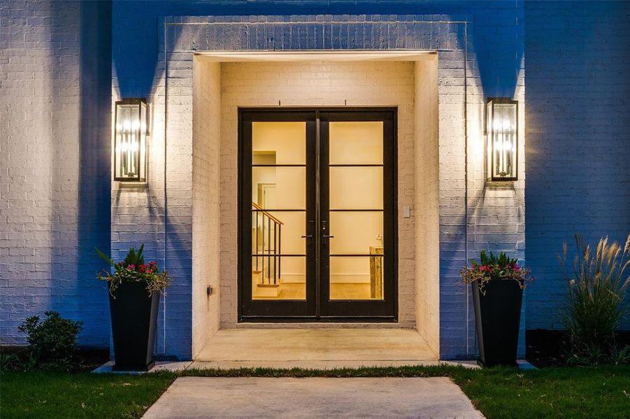 Exterior details and patio area of a home in , Dallas (Image 24). Exterior details and patio area of a home in , Dallas (Image 24).