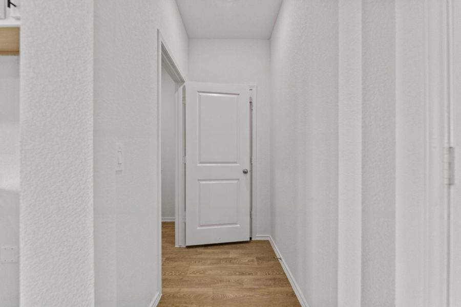 Spacious, unfurnished interior of a new home in Palomino, Manor (Image 19).