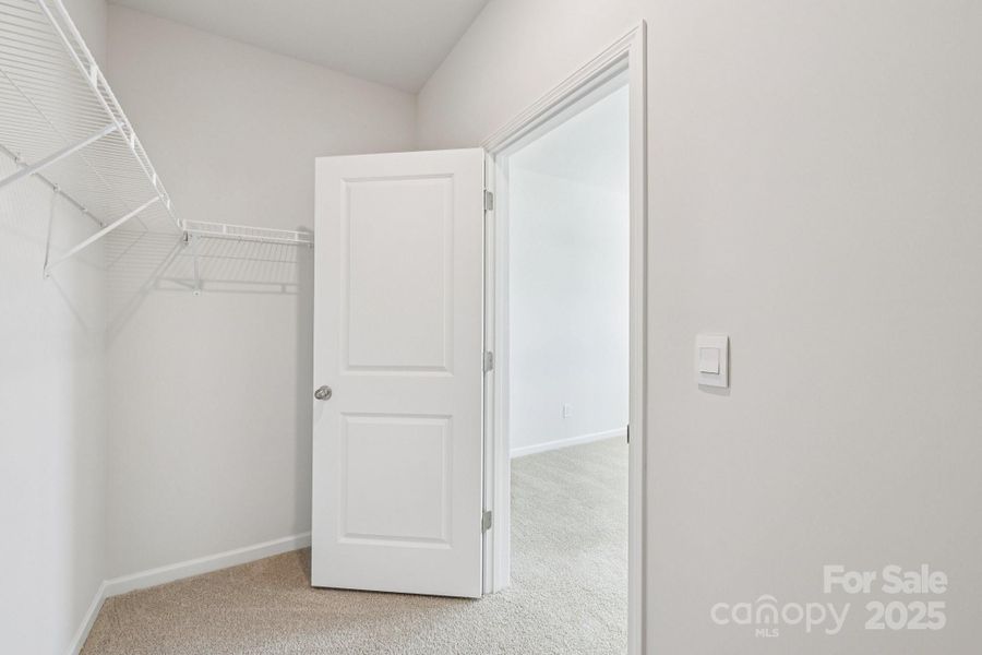 Spacious, unfurnished interior of a new home in Nolen Farm, Gastonia (Image 15).