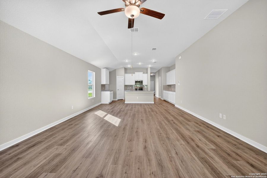 Spacious, unfurnished interior of a new home in Winding Brook, San Antonio (Image 42).