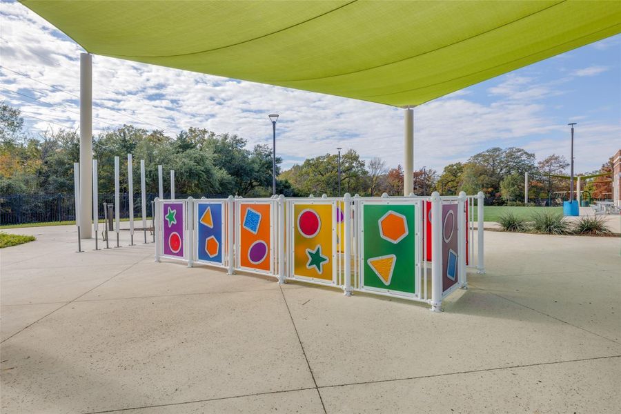 Community amenities in , Bryan (Image 32).