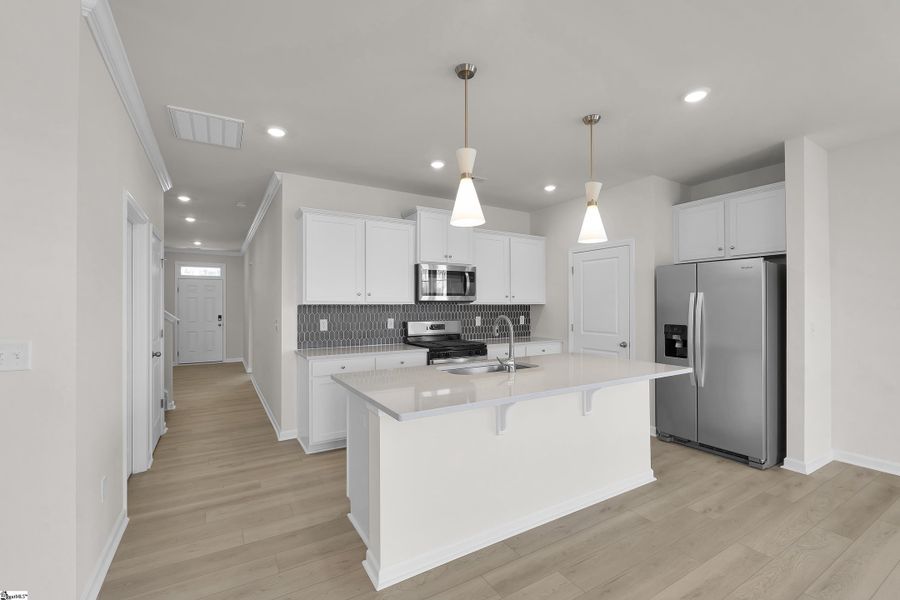 Furnished interior view inside a new home in Lynbrook, Boiling Springs (Image 10).
