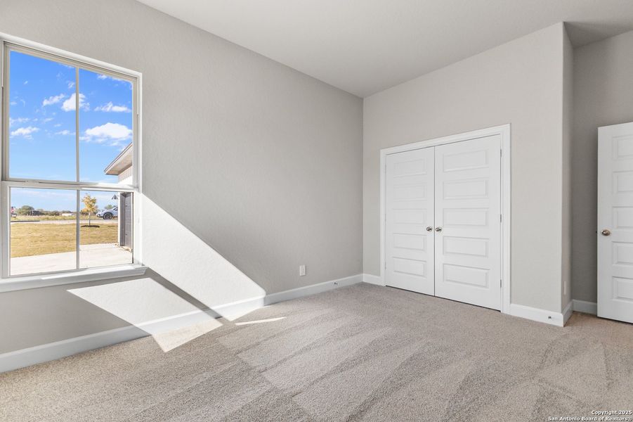 Spacious, unfurnished interior of a new home in Pradera Ridge, Floresville (Image 33). Spacious, unfurnished interior of a new home in Pradera Ridge, Floresville (Image 33).