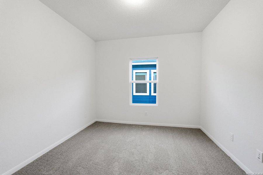 Spacious, unfurnished interior of a new home in Garden Grove, San Antonio (Image 16).