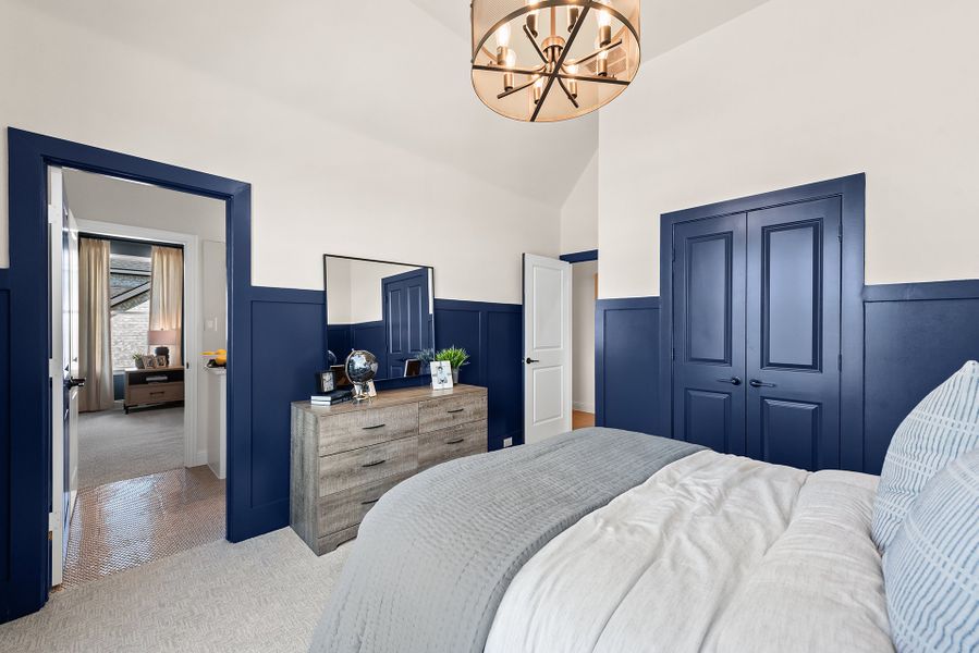 Representative furnished interior of a home built from the Huntington - SH 5426 by Shaddock Homes in Ridgeline, McKinney (Image 31). Representative furnished interior of a home built from the Huntington - SH 5426 by Shaddock Homes in Ridgeline, McKinney (Image 31).