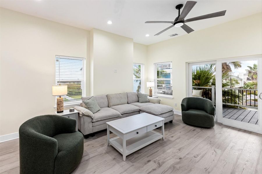 Furnished interior view inside a new home in , Galveston (Image 11).