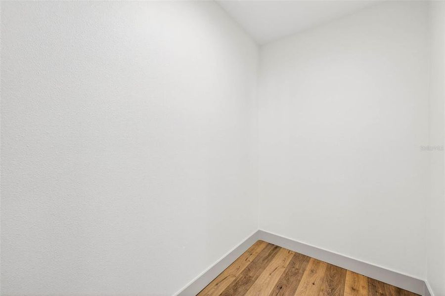 Spacious, unfurnished interior of a new home in , St. Petersburg (Image 32).