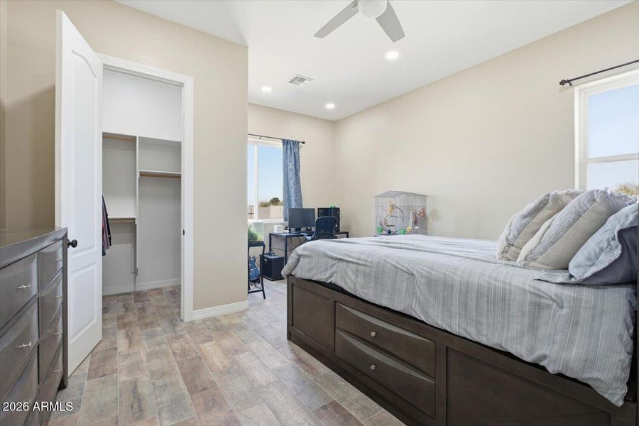 26-Bedroom1_7 26-Bedroom1_7