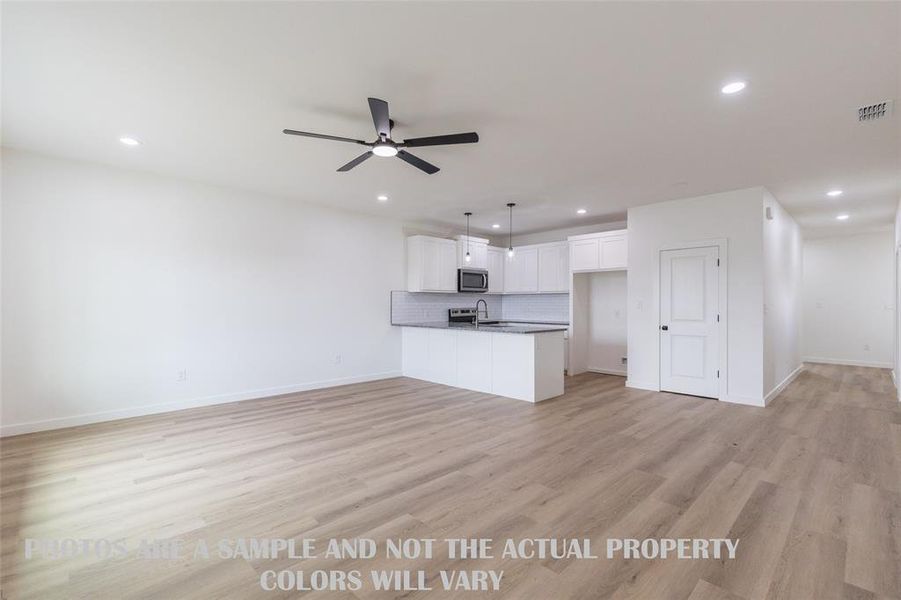 Spacious, unfurnished interior of a new home in , Abilene (Image 16).