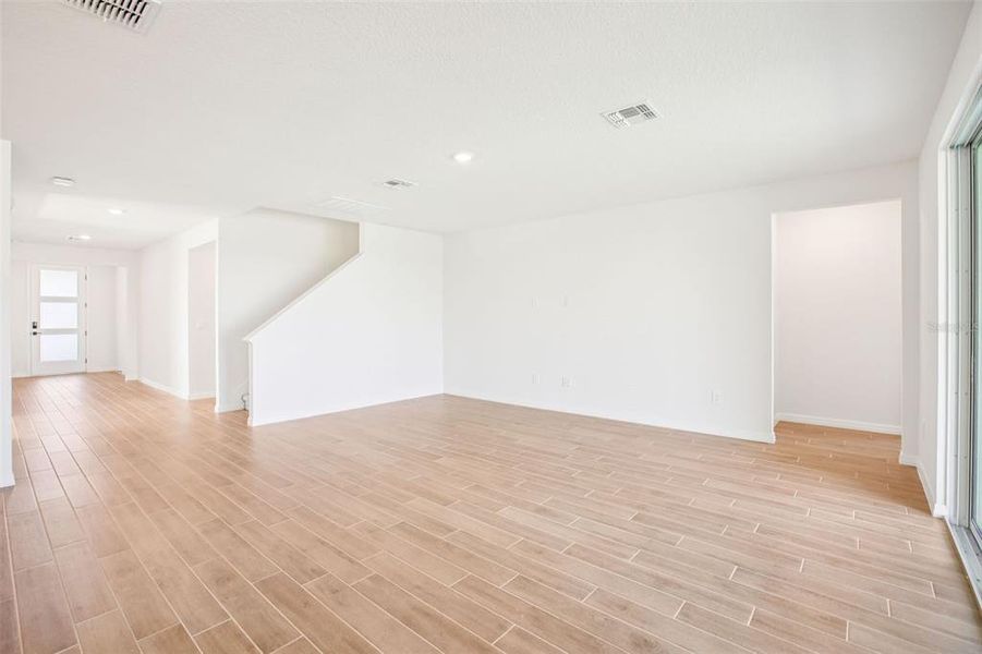 Spacious, unfurnished interior of a new home in Two Rivers - Signature Series, Zephyrhills (Image 20).