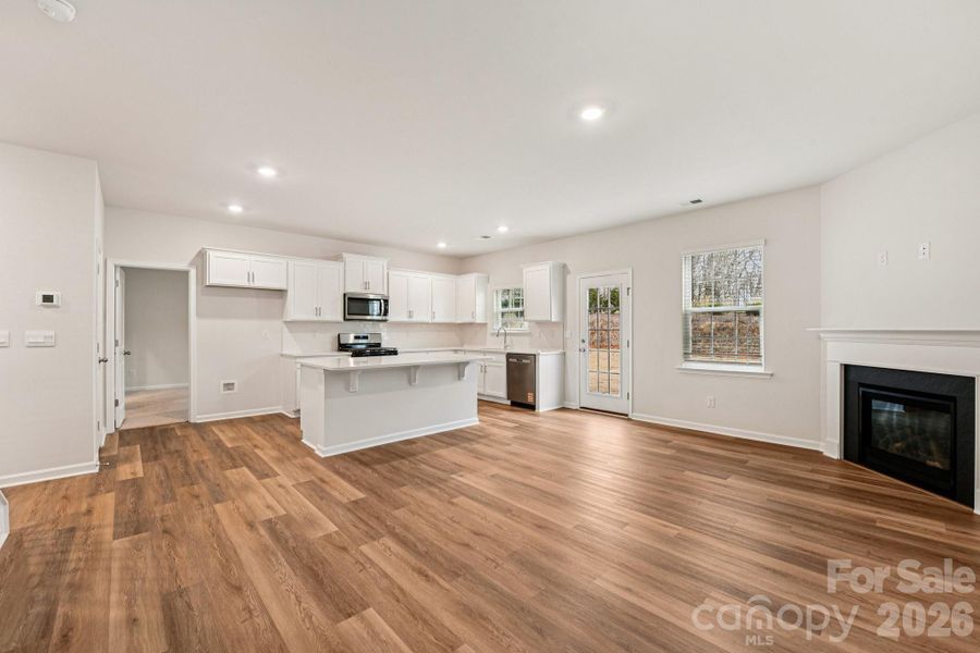 Spacious, unfurnished interior of a new home in Wallace Springs, Statesville (Image 23).