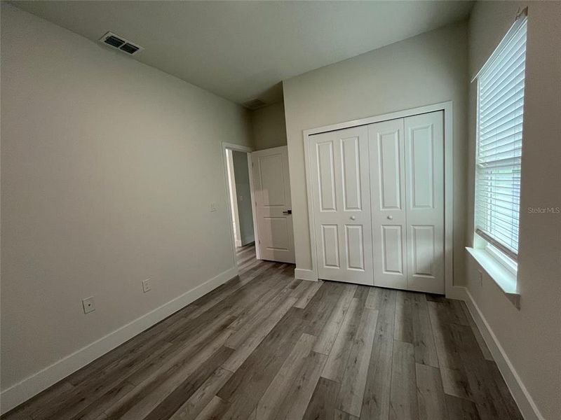Spacious, unfurnished interior of a new home in , Citrus Springs (Image 12).