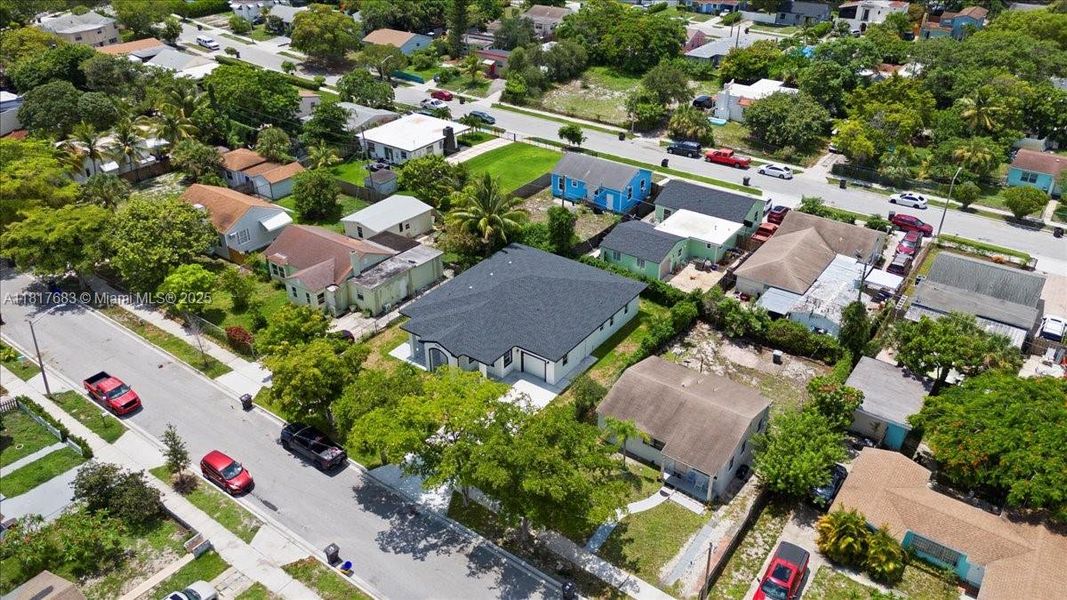 Image 42 of a home in .