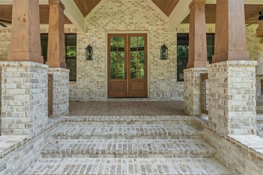 Exterior details and patio area of a home in , Carrollton (Image 33).