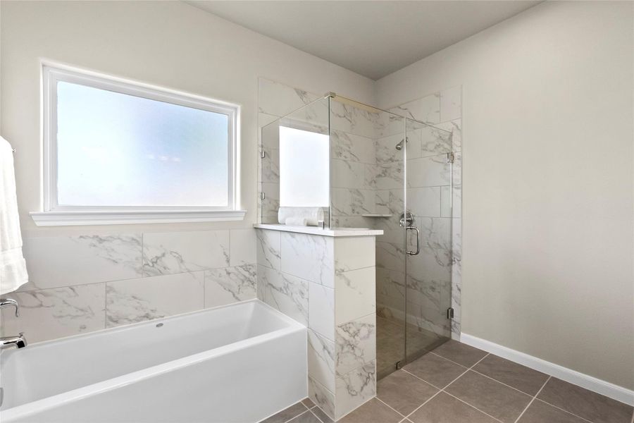 Furnished interior view inside a new home in Lexington Heights 50', Willis (Image 11).