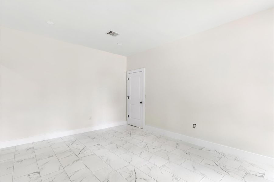 Spacious, unfurnished interior of a new home in , Dayton (Image 13). Spacious, unfurnished interior of a new home in , Dayton (Image 13).