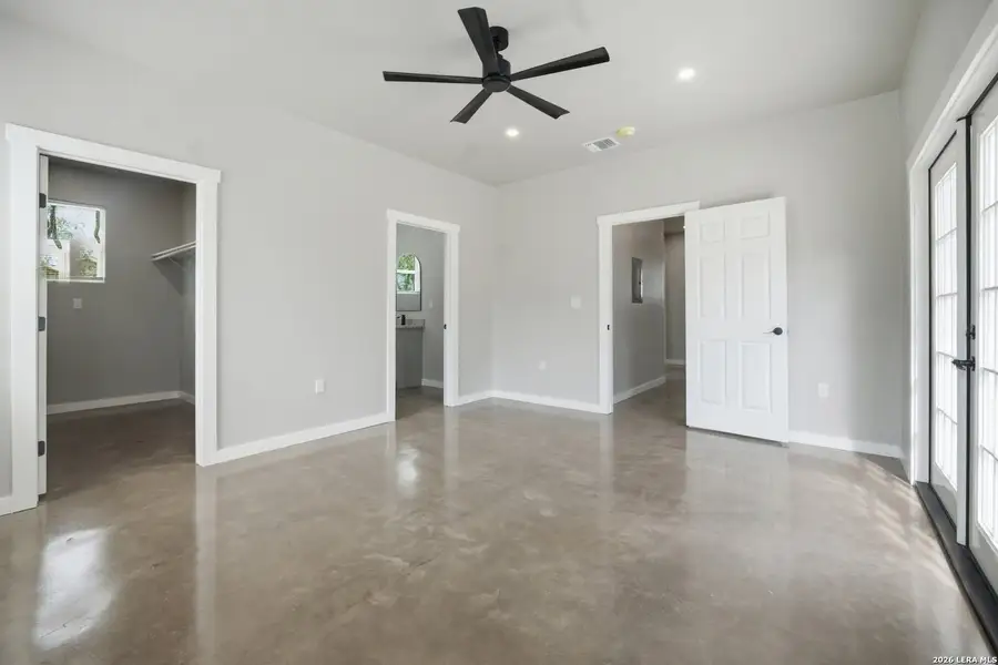 Spacious, unfurnished interior of a new home in , Pleasanton (Image 10).