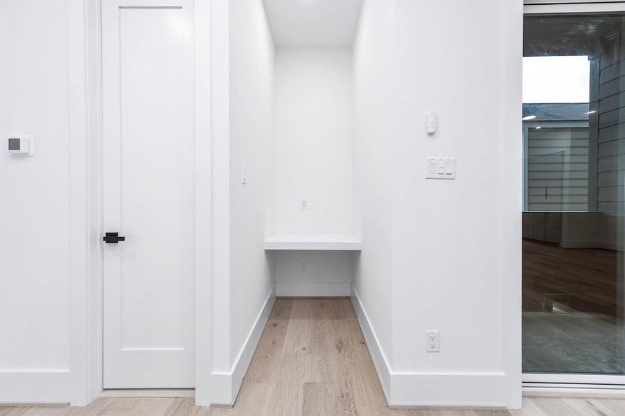Spacious, unfurnished interior of a new home in , Houston (Image 27).