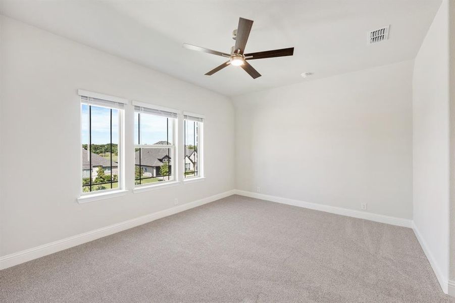 Spacious, unfurnished interior of a new home in Ridgepoint, Midlothian (Image 24).