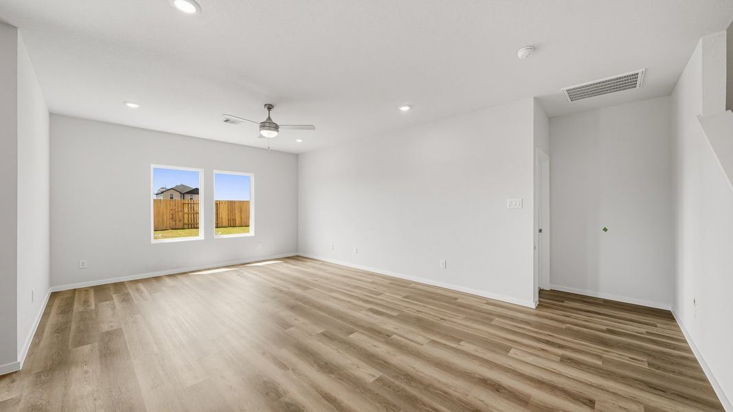 Spacious, unfurnished interior of a new home in Sunterra Lakes, Brookshire (Image 13). Spacious, unfurnished interior of a new home in Sunterra Lakes, Brookshire (Image 13).