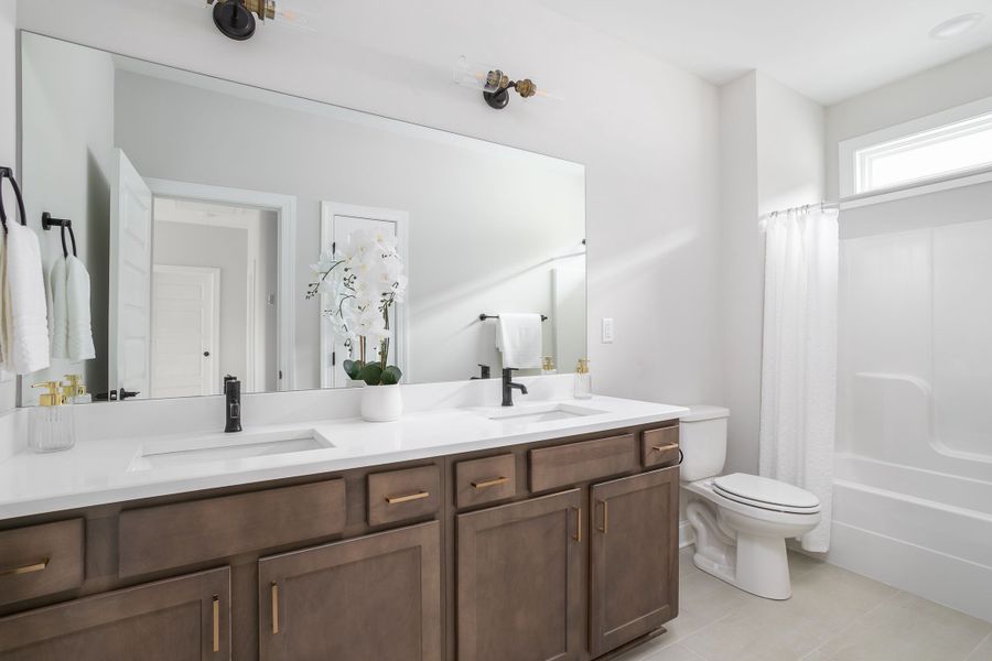 With Double Vanity option With Double Vanity option