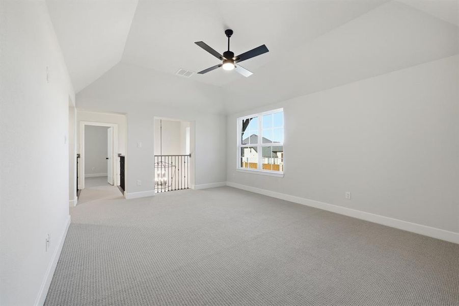 Spacious, unfurnished interior of a new home in Star Trail, Prosper (Image 23).