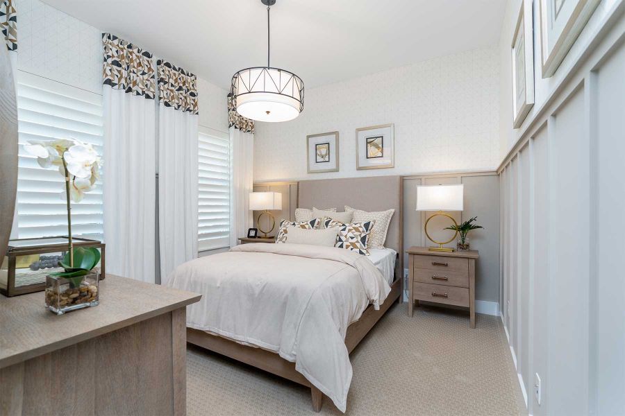 Representative furnished interior of a home built from the Harper - Hidden Creek by MasterCraft Builder Group in SilverLeaf, St. Augustine (Image 13).