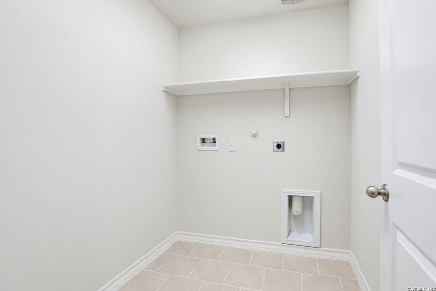 Spacious, unfurnished interior of a new home in , San Antonio (Image 21). Spacious, unfurnished interior of a new home in , San Antonio (Image 21).