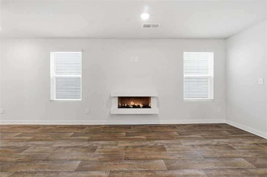 Spacious, unfurnished interior of a new home in The Enclave at Stonewall Station, Union City (Image 13).