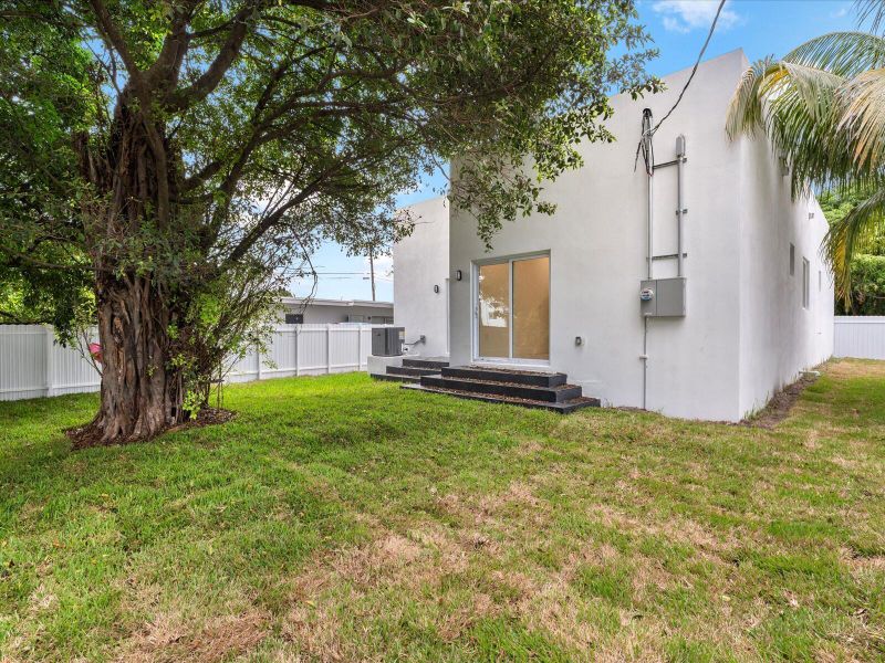 Front exterior of a new home in , Fort Lauderdale, FL, highlighting curb appeal (Image 20).