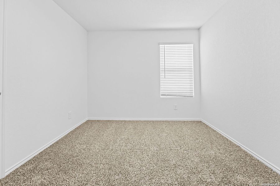 Spacious, unfurnished interior of a new home in Preserve at Medina, Von Ormy (Image 21).