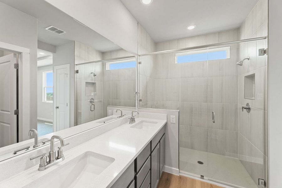 Furnished interior view inside a new home in Highland Ridge, New Braunfels (Image 9).