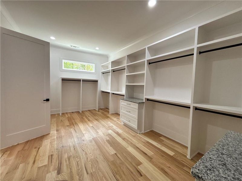 Spacious, unfurnished interior of a new home in , Buford (Image 66).