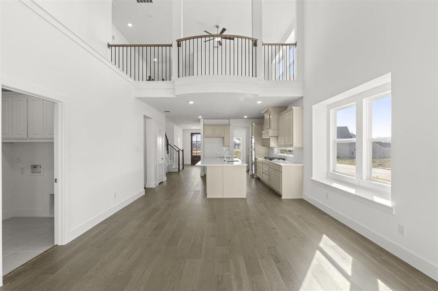 Spacious, unfurnished interior of a new home in Trails at Cottonwood Creek, Rowlett (Image 22).
