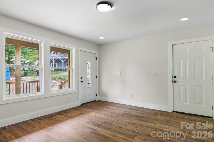 Spacious, unfurnished interior of a new home in , Waynesville (Image 35).