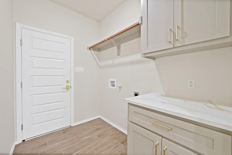Furnished interior view inside a new home in , Reno (Image 15).
