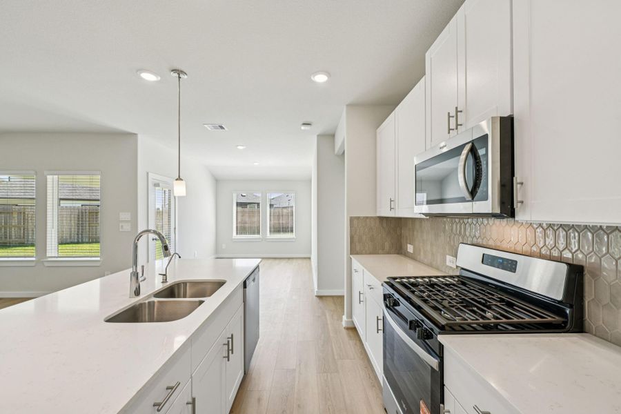 Photo is not of the actual home, but is an inspirational photo of builder’s model home and may depict options, furnishings, and/or decorator features that are not included Photo is not of the actual home, but is an inspirational photo of builder’s model home and may depict options, furnishings, and/or decorator features that are not included