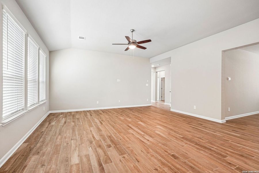 Spacious, unfurnished interior of a new home in Sagebrooke - Premier Series, San Antonio (Image 37).