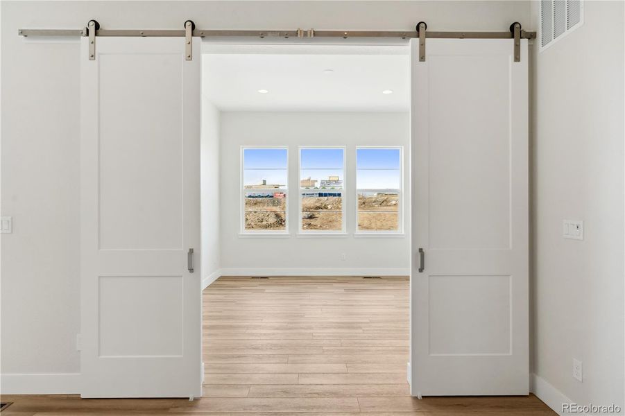 Furnished interior view inside a new home in Retreat at The Canyons, Castle Pines (Image 25). Furnished interior view inside a new home in Retreat at The Canyons, Castle Pines (Image 25).