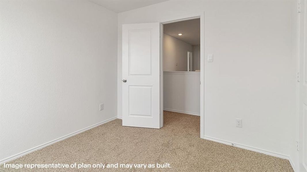 Spacious, unfurnished interior of a new home in Asher Oaks, Bonham (Image 13).