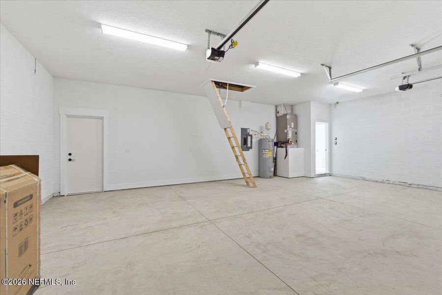 Spacious, unfurnished interior of a new home in , Palm Coast (Image 40). Spacious, unfurnished interior of a new home in , Palm Coast (Image 40).