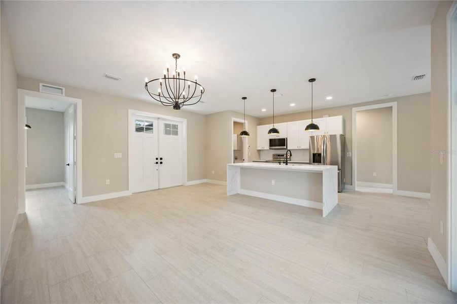 Spacious, unfurnished interior of a new home in , Port Charlotte (Image 25).