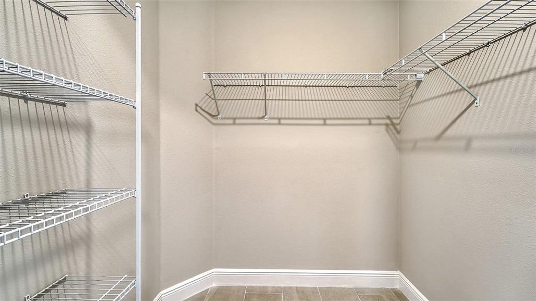 Spacious, unfurnished interior of a new home in Windward, Lakewood Ranch (Image 29).