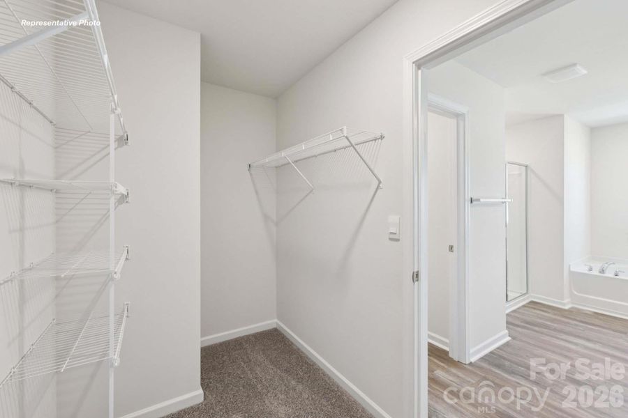 Spacious, unfurnished interior of a new home in Reedy Creek Preserve, Charlotte (Image 13).