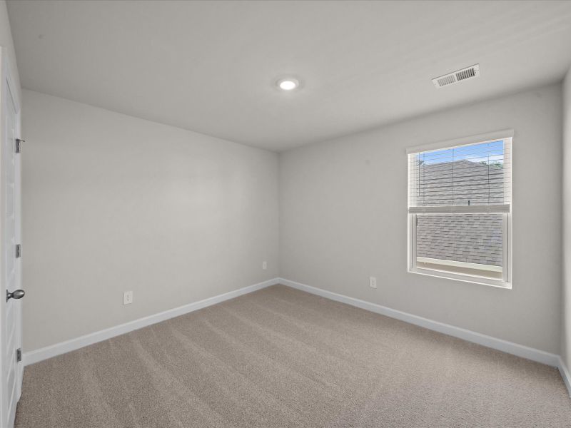 Spacious, unfurnished interior of a new home in Vickery Station, Woodruff (Image 20).
